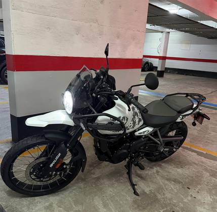 ROYAL ENFIELD HIMALAYAN 450 KAMET WHITE ROYAL ENFIELD HIMALAYAN 450 KAMET WHITE